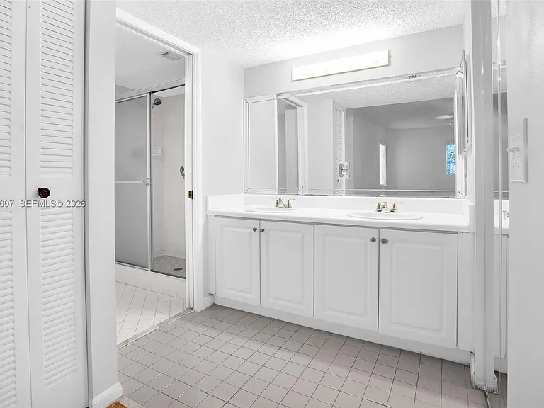 900 SW 142nd Ave #115L — Photo 26