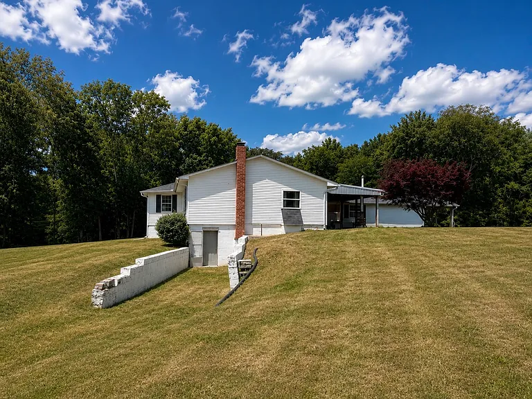 876 W Point Rd — Photo 24