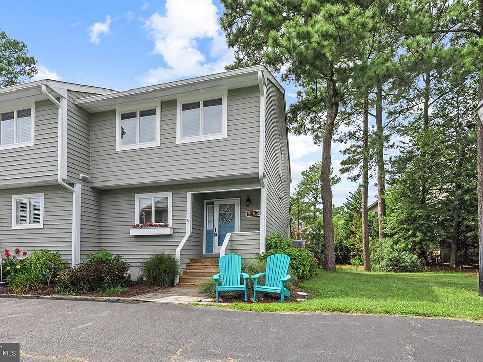 1st image of 828D Westwood Ave #D