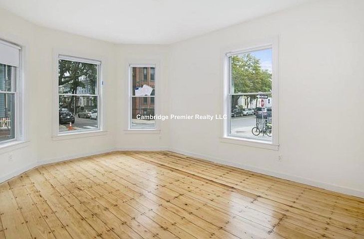 1st image of 22 Magazine St APT 8