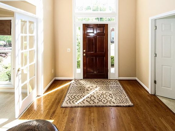 2nd image of 861 Millvale Pl