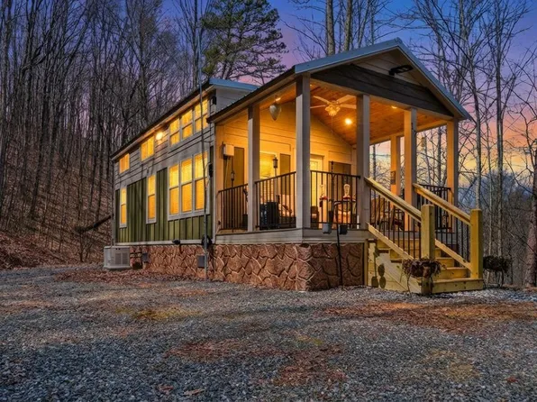 57 Lost Arrow Ln, Whittier, NC 28789