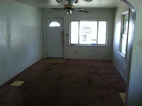 5th image of 1409 E 23rd Ave