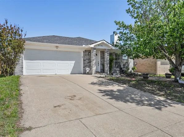 2741 Castro Ln, Fort Worth, TX 76108