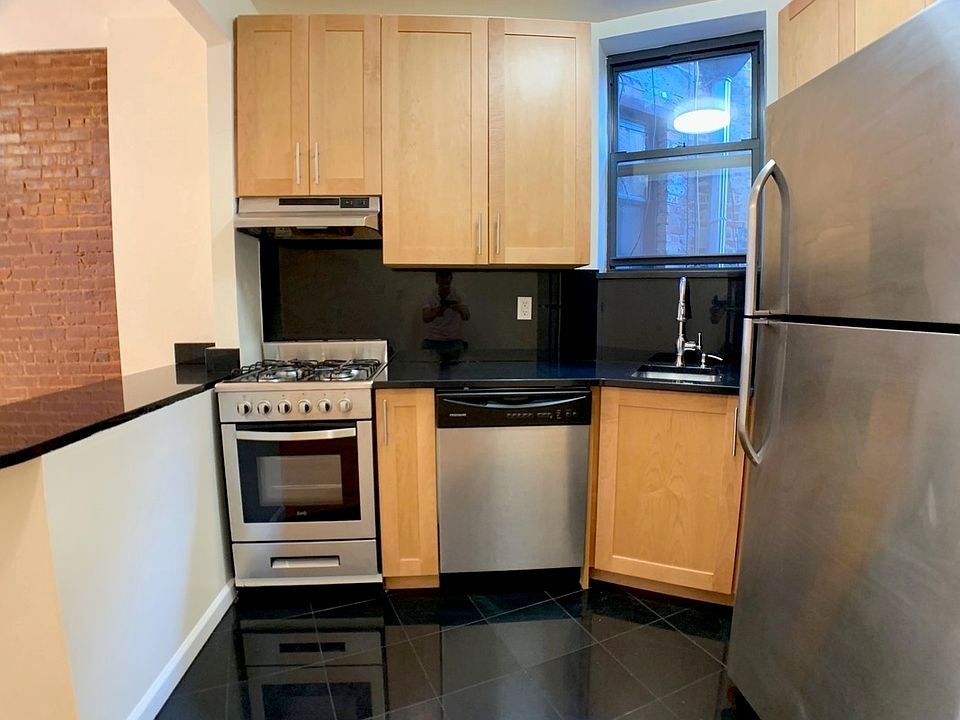 1st image of 149 E 81st St APT 5W