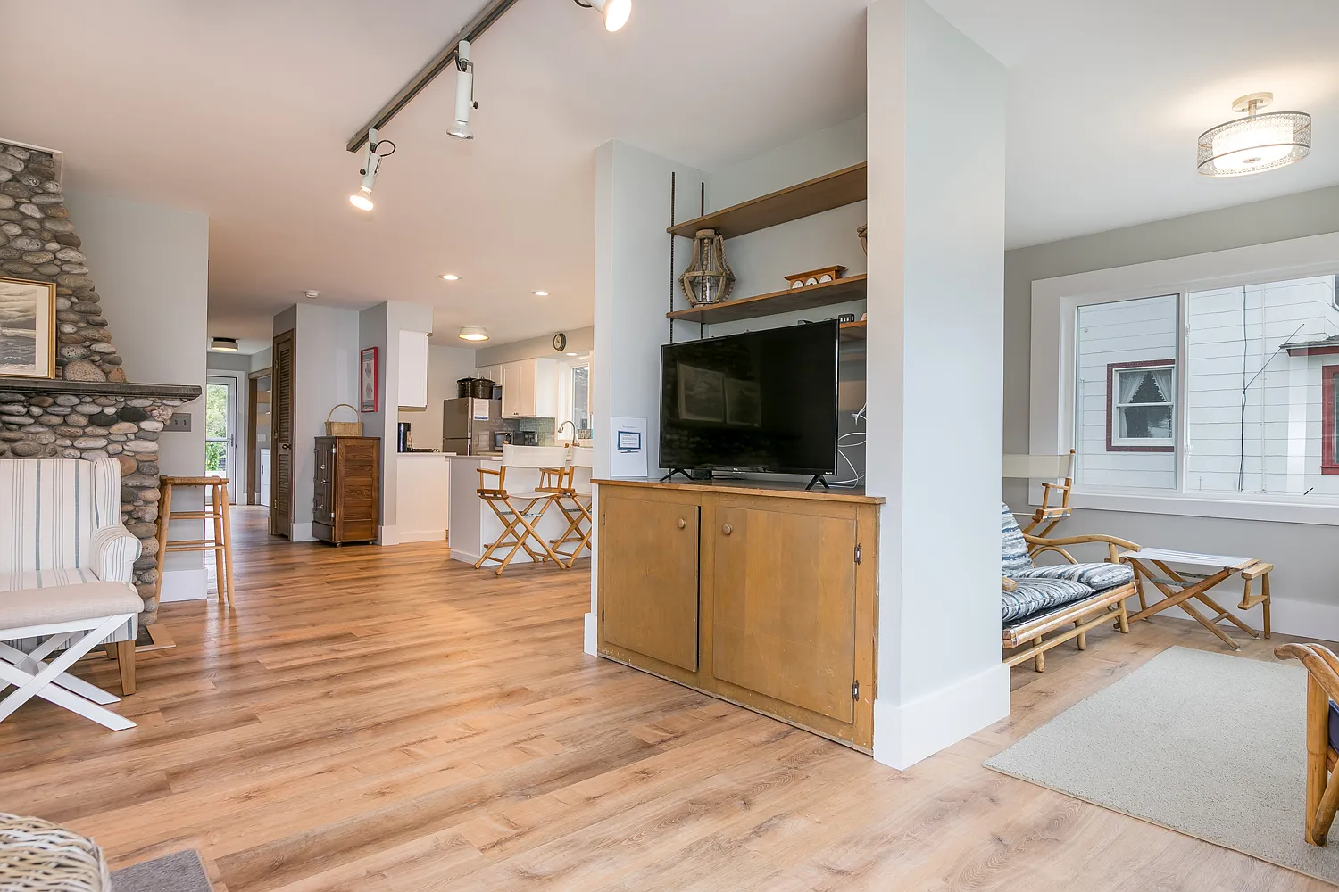 4 bed, 1872 sqft, $2,600 — Photo 4