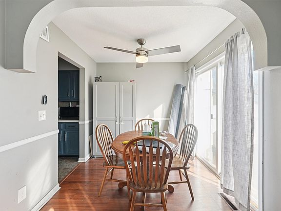 4th image of 4402 NW Country Club Dr