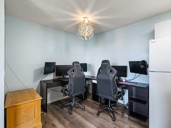 4th image of 1714 Edenwold Hts NW #1714