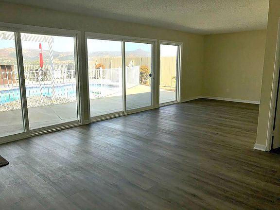 4th image of 1566 Jeffrey Ave