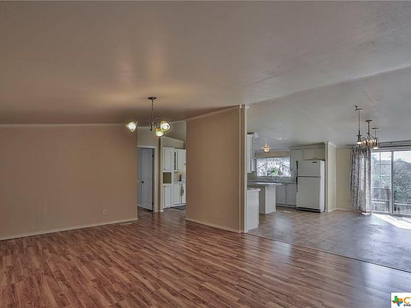 3rd image of 5370 Lakeaire Blvd