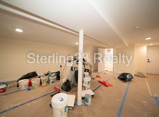 23-81 36th St #1A, Astoria, NY 11105