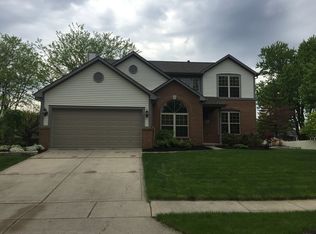 997 Karlslyle Dr, Columbus, OH 43228