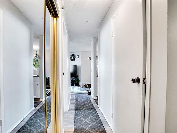 4th image of 110 S 20th Ave NE #109