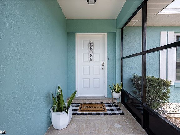 5th image of 425 SW 43rd Ln