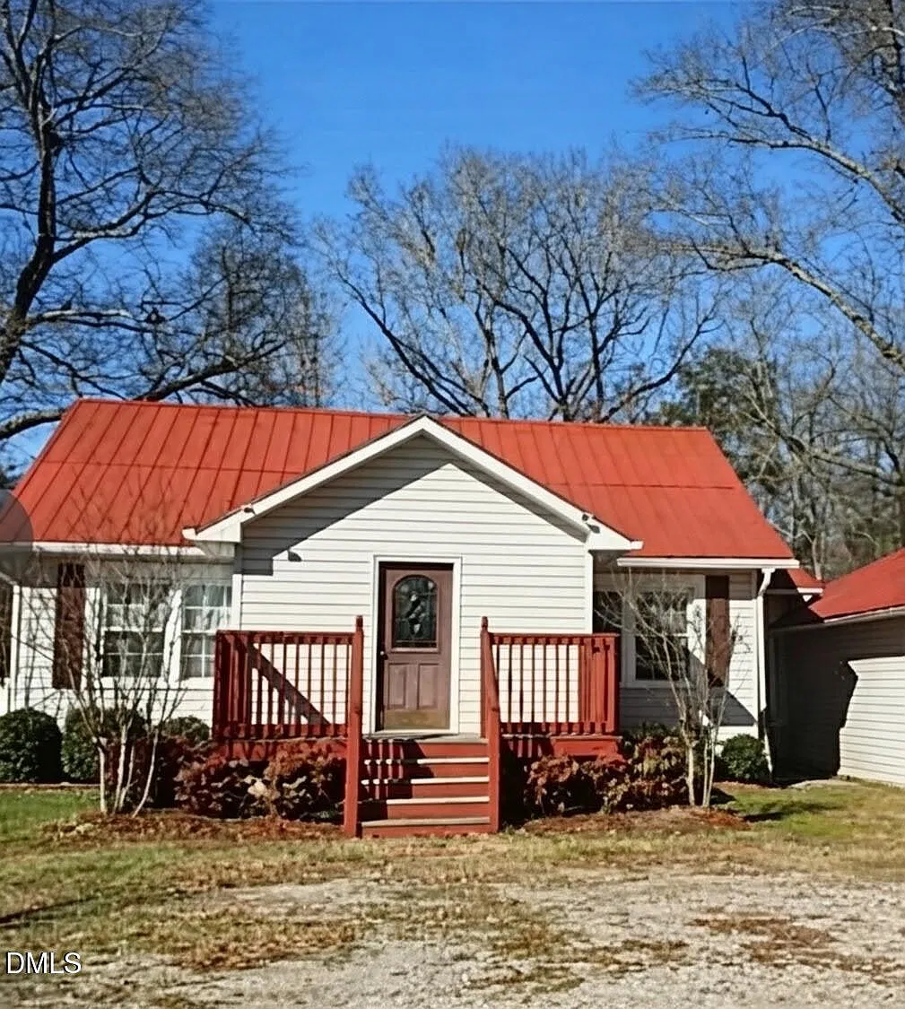 4 bed, 2.0 bath, $1,750 — Photo 1