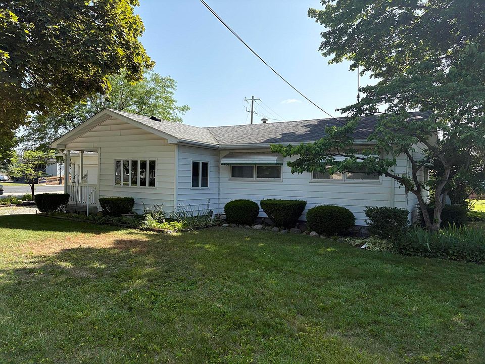 1st image of 374 Dunham St