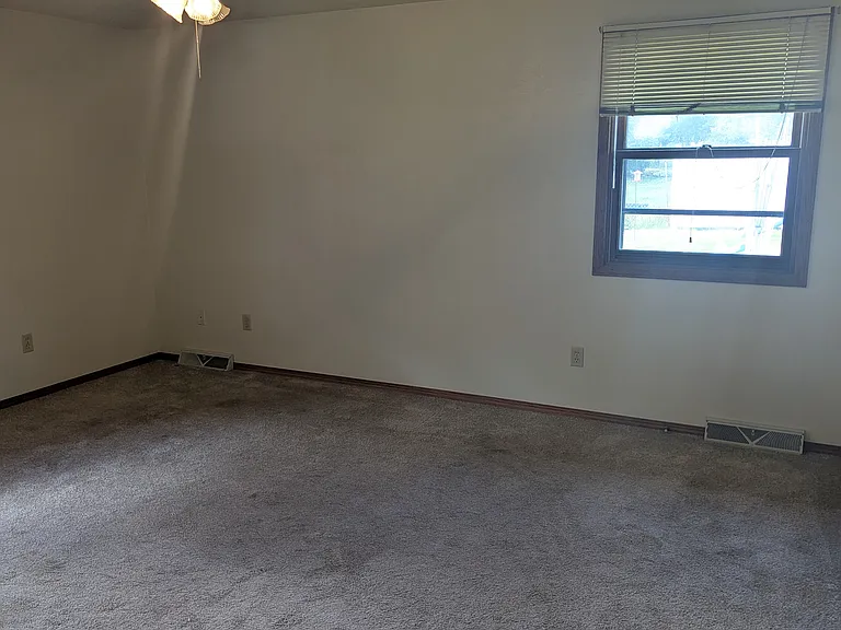 1357 Regal Ave — Photo 9