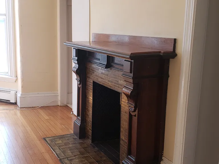 27 Pearl St #1 — Photo 5