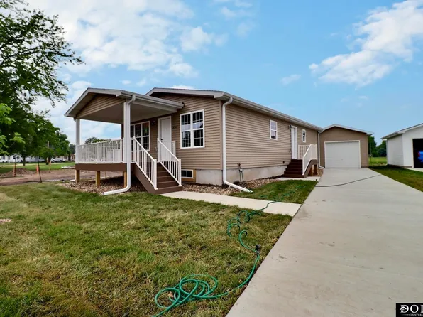 1490 2nd St, Fremont, NE 68025