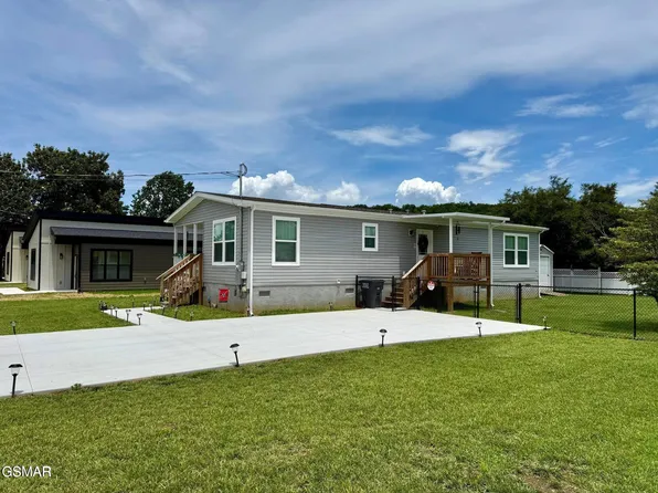 3237 Old Mill St, Pigeon Forge, TN 37863