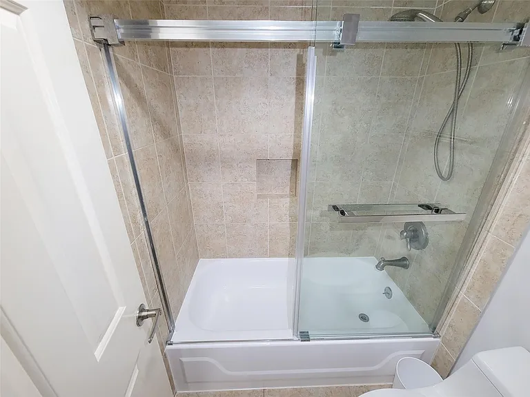 3525 Sage Rd #303 — Photo 31