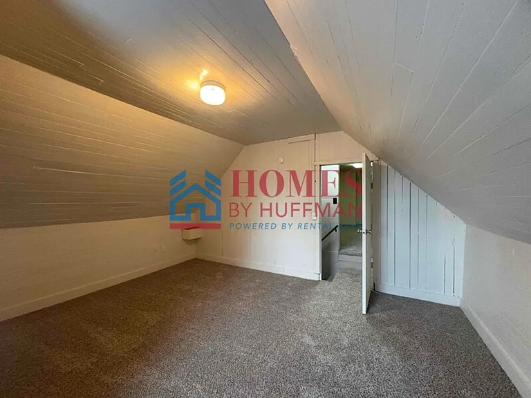 1310 W Delaware St — Photo 14