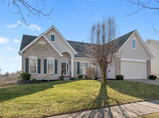 948 Silver Lake View Dr, Pacific, MO 63069