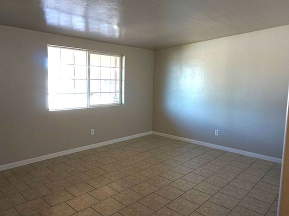 2nd image of 1052 S Chaparral Cir APT 4