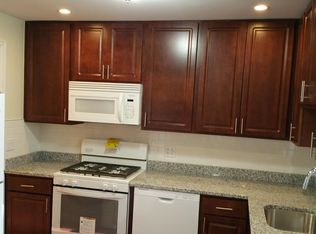 212 S Emerson St APT 1R, Mount Prospect, IL 60056