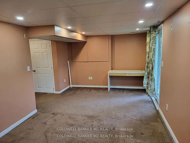 152 Prosperity Dr — Photo 11