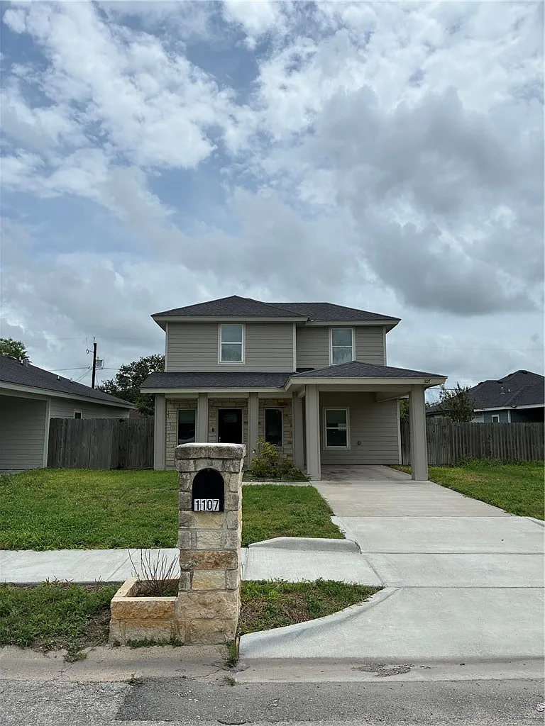 3 bed, 2.5 bath, 1526 sqft, $2,200 — Photo 2