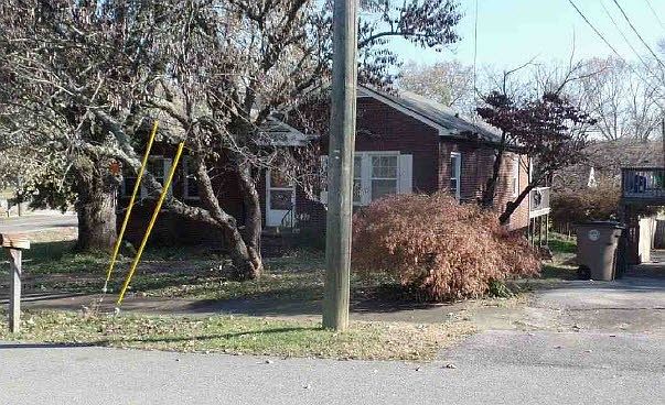2nd image of 2524 Underwood Pl