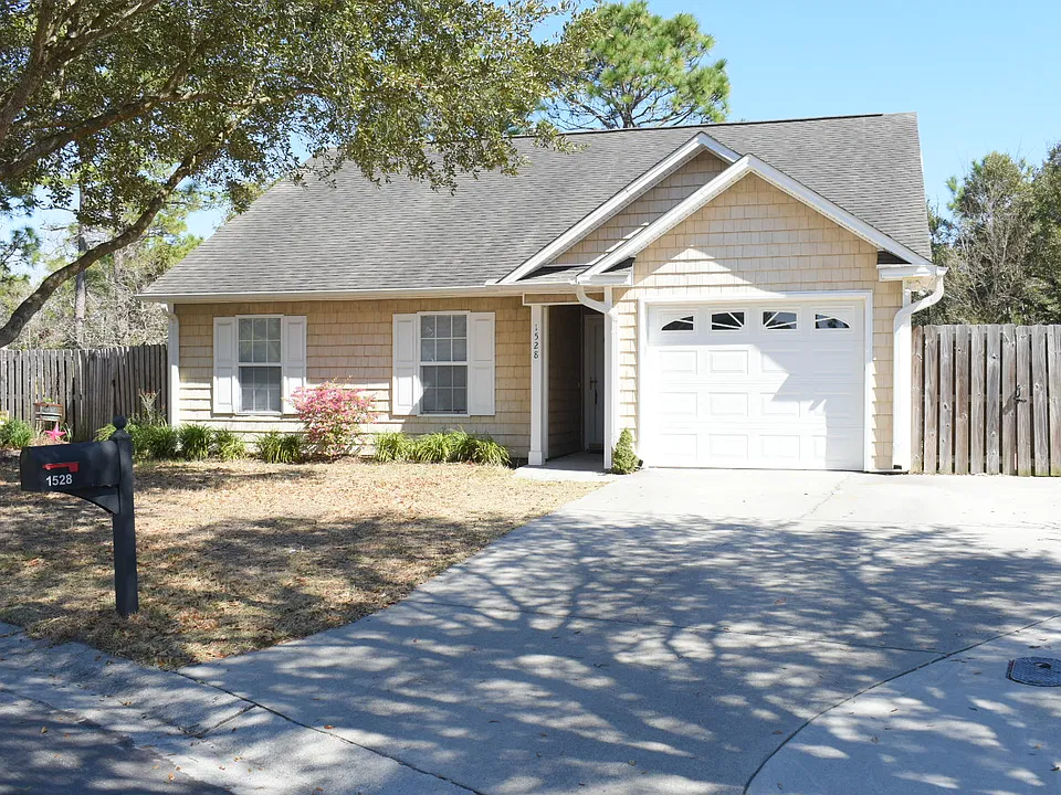 1528 Wagon Ct