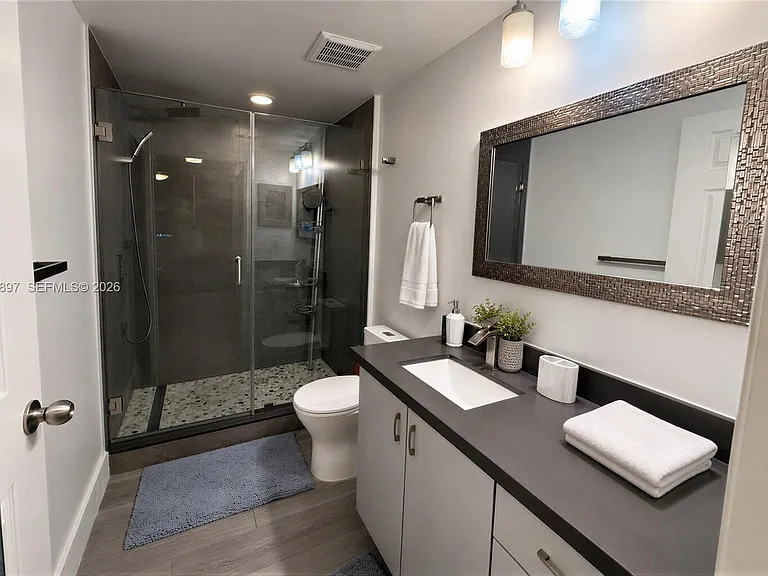 1900 Van Buren St #317B — Photo 6