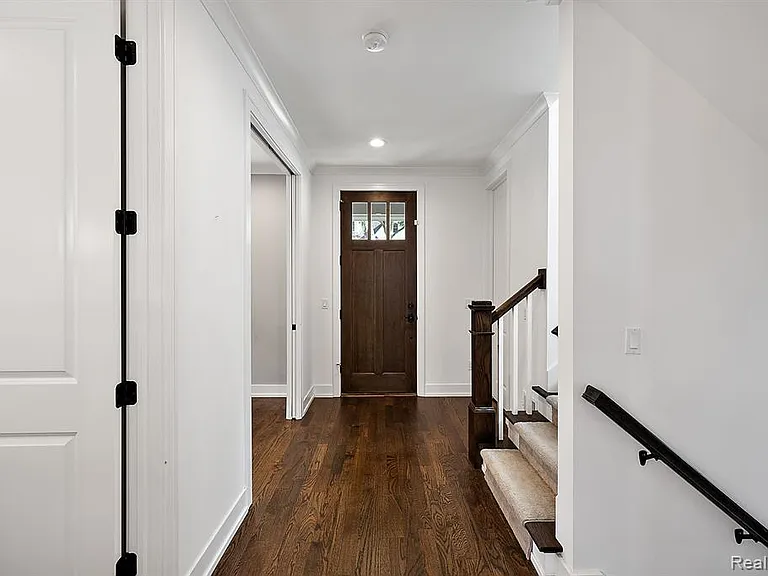 811 Smith Ave — Photo 9