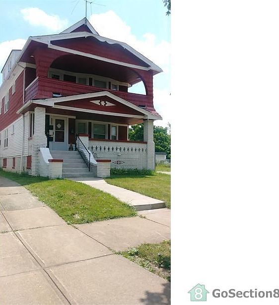 1st image of 3295 E 142nd St