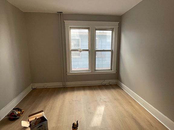 3rd image of 54 Woodlawn Ter #2