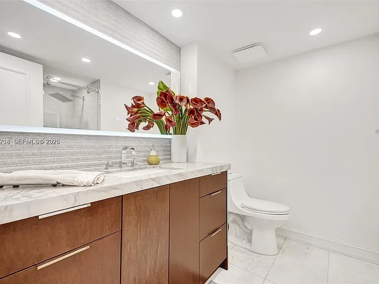 19355 Turnberry Way #26E — Photo 5