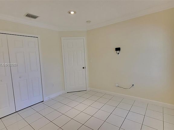 4th image of 1057 NW 131st Ave #B