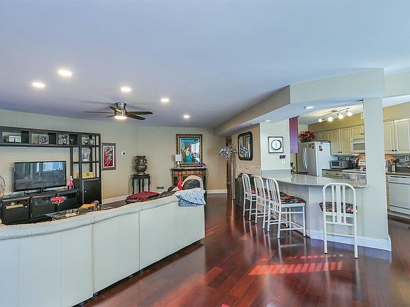 5th image of 1128 Bay Ave APT 15
