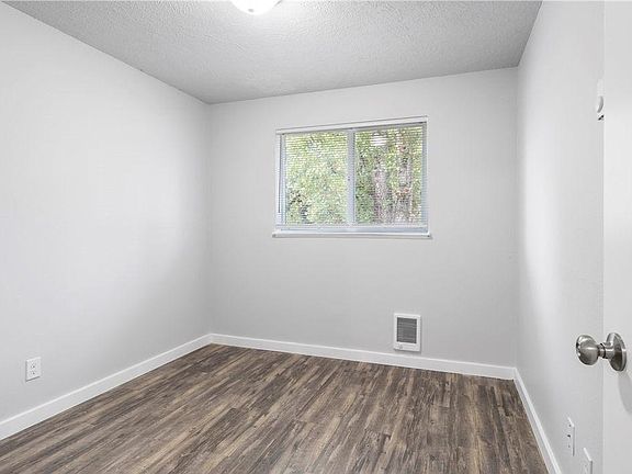 4th image of 6124 88th St SW #6
