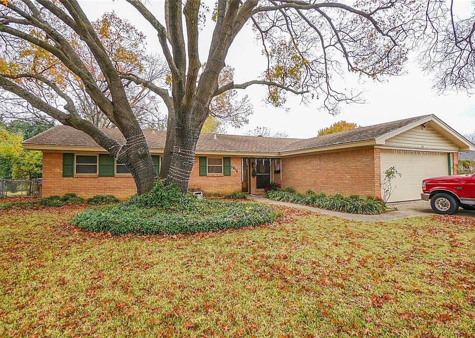 1st image of 5816 Trail Lake Dr