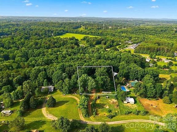 2nd image of 4075 Mamas Garden Dr