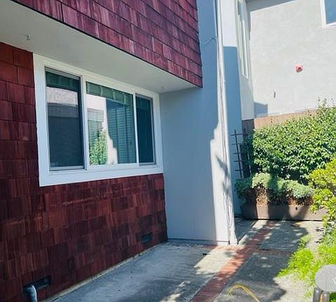 4th image of 321 Quay Ln