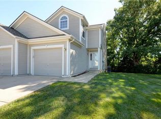 5790 NW Plantation Cir, Lees Summit, MO 64064