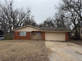 812 E Washington St, Tecumseh, OK 74873