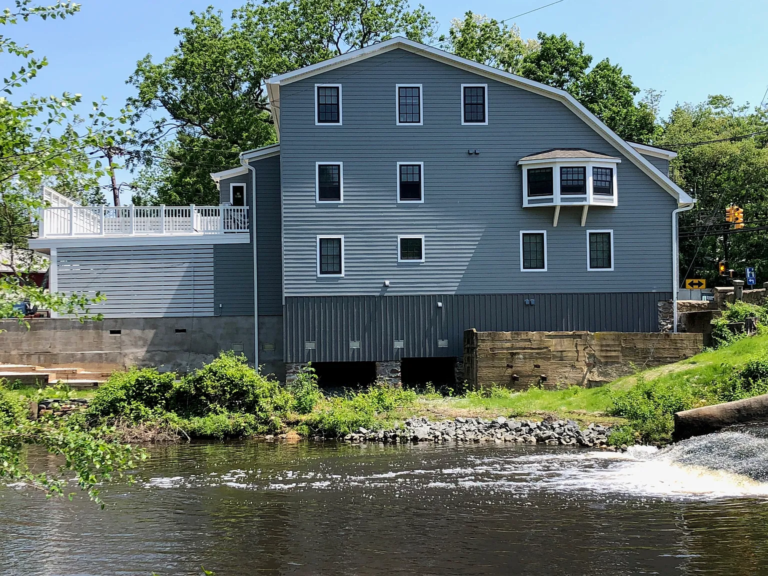 1 bed, 700 sqft, $1,990 — Photo 3