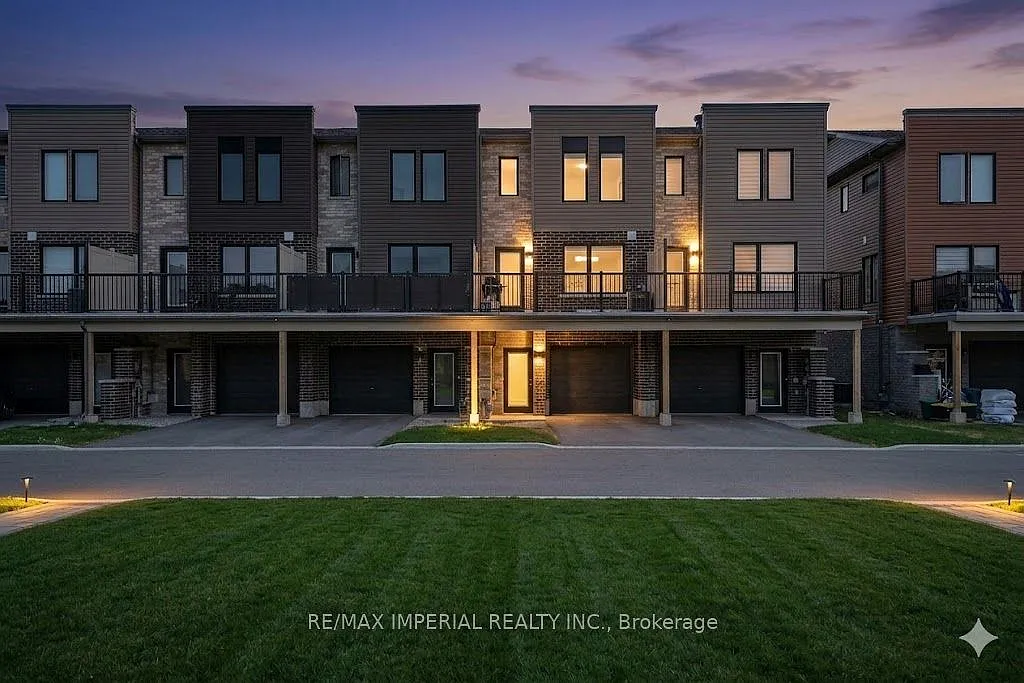 3 bed, $2,500 — Photo 1