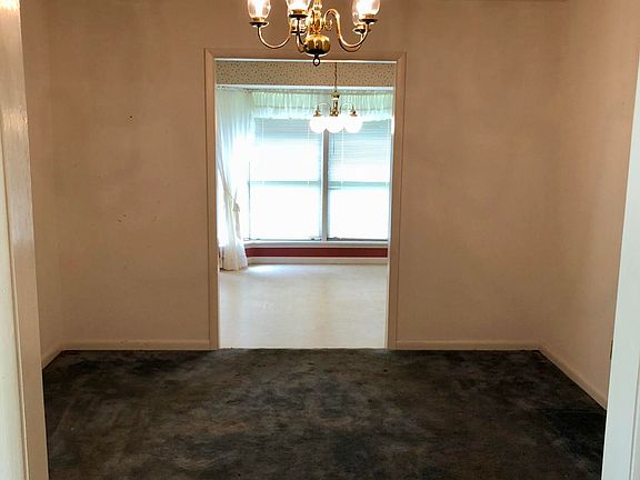 4th image of 212 E Evans Ave