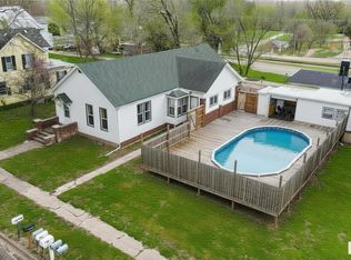 105 N 1st St, Sparland, IL 61565